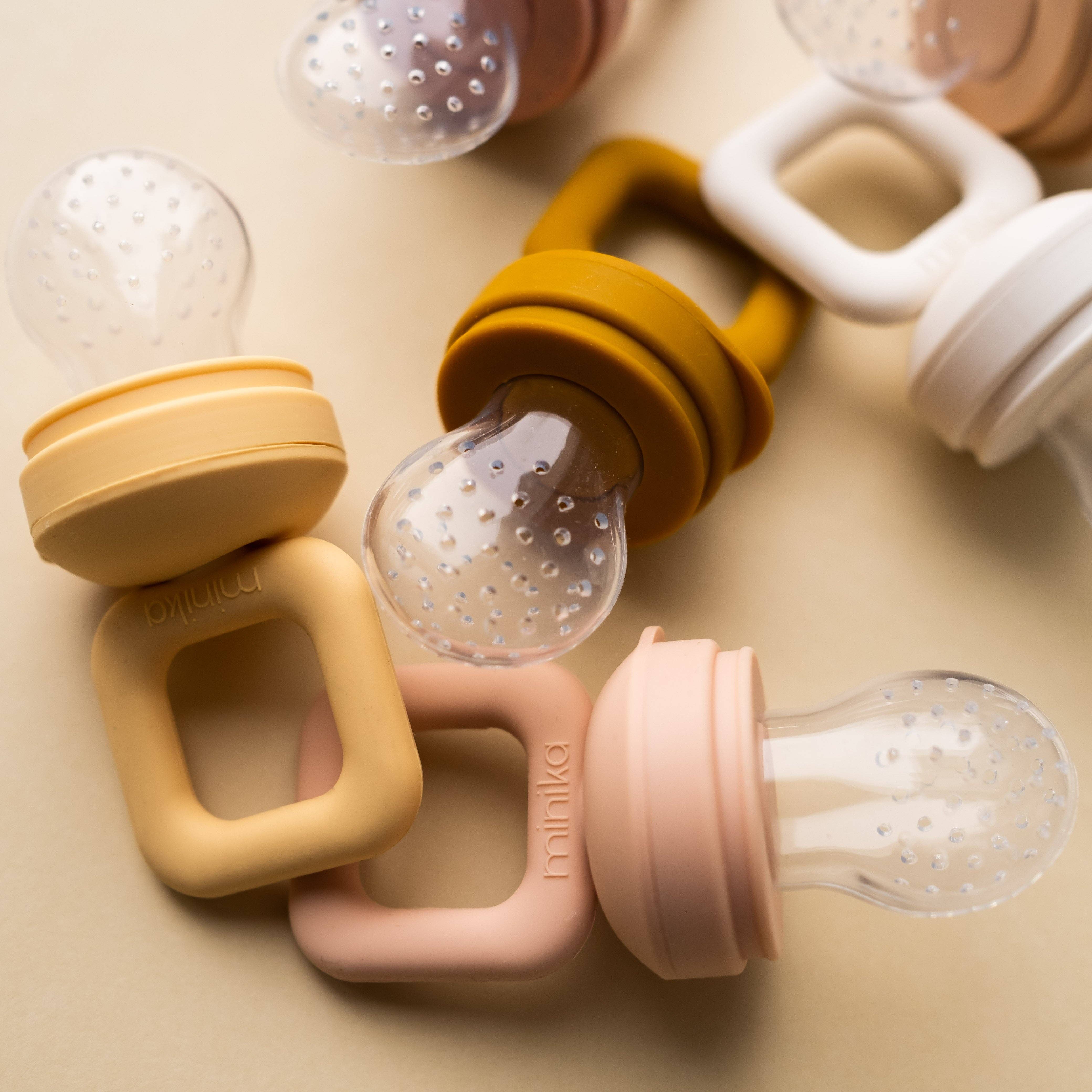 Minika - Silicone feeder teether - Shell