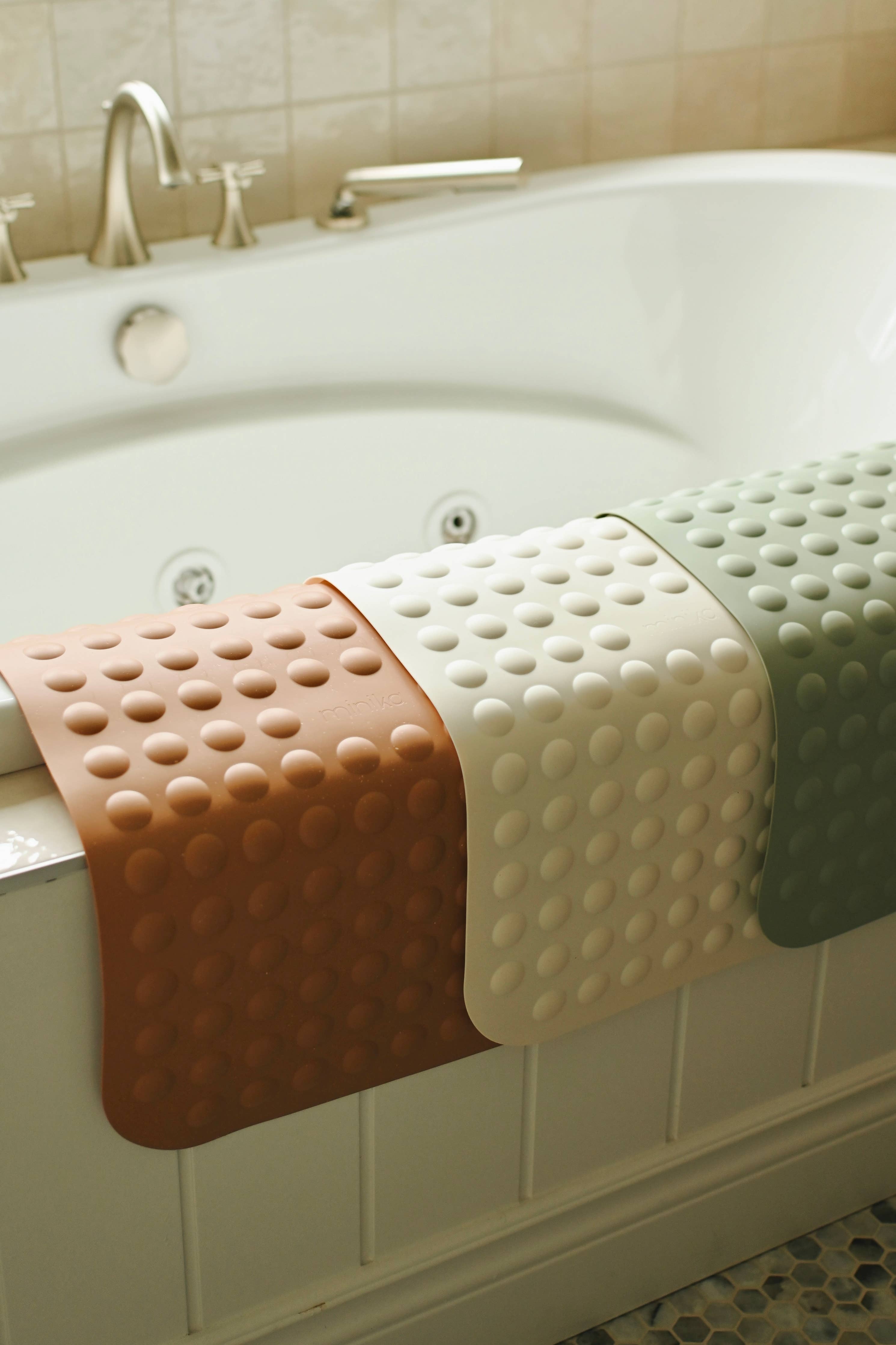 Minika - Bath mat - Almond